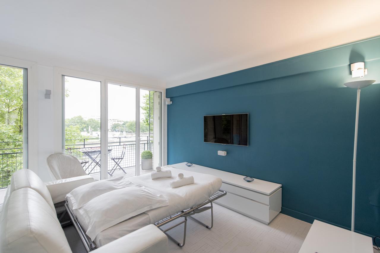 Veeve - By The Riverbank Paris Luaran gambar